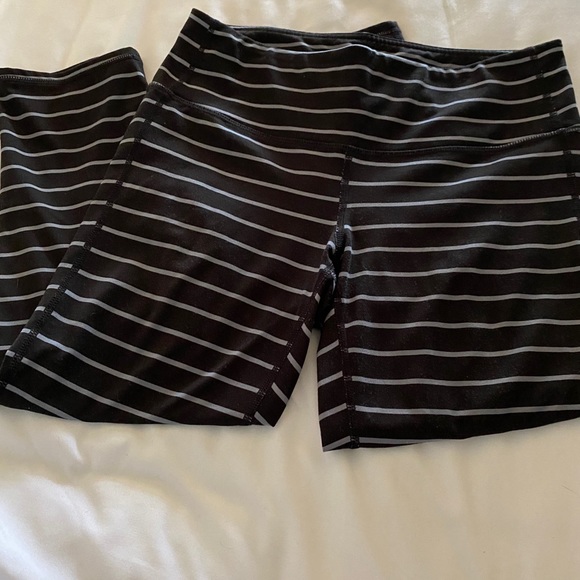 Athleta leggings cropped - Picture 2 of 3